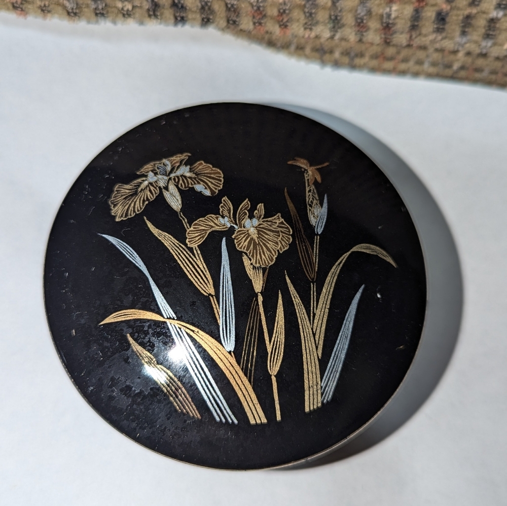 Vtg black porcelain trinket dish with lid